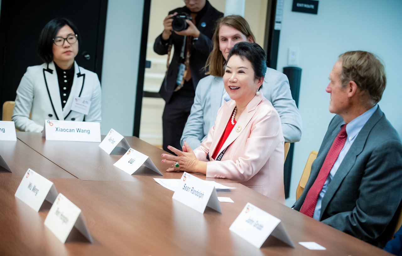 米乐m6集团董事局李俐加入贸促会活动